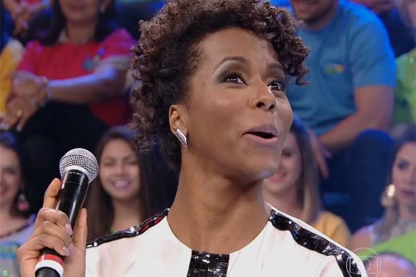 Faustão surpreende Maju Coutinho ao chamá-la de “ex-gordinha” e provoca polêmica na web