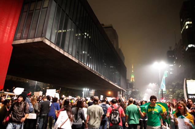 Manifestação na Avenida Paulista em junho de 2013