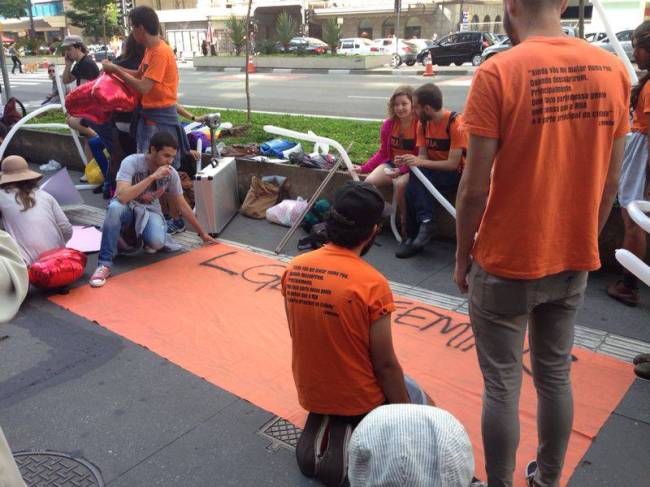 manifestação domingo lgbt