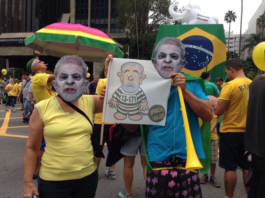 manifestacao-mascara-de-lula