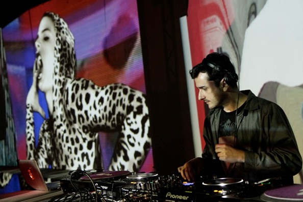O produtor e DJ Márcio Vermelho