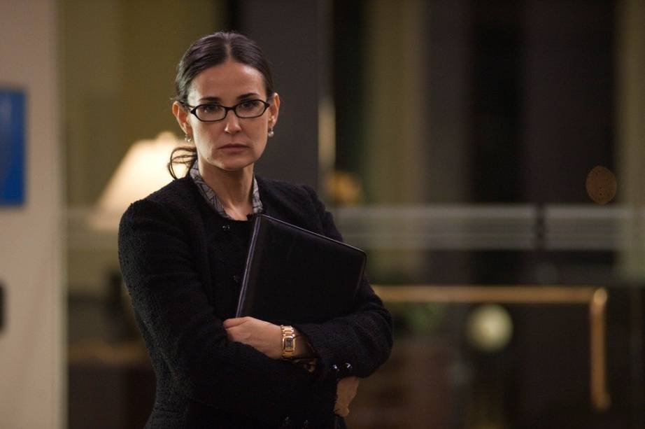 Demi Moore em Margin Call - O Dia Antes do Fim: montanha-russa de decisões financeiras e morais