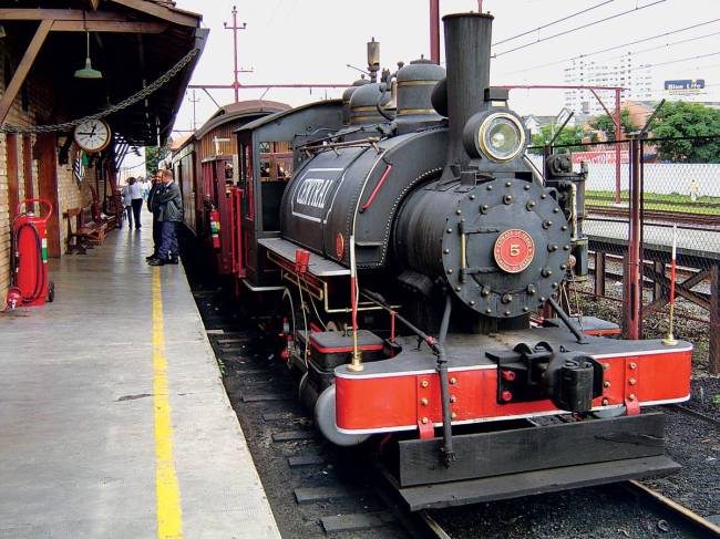 Maria fumaça locomotiva exposta no Memorial do Imigrante