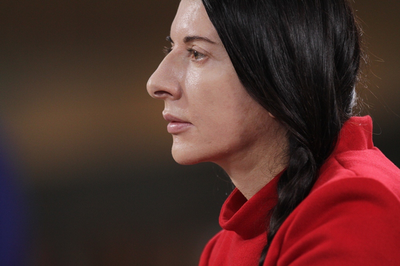 Marina Abramovic - Artista Presente: três meses no MoMA sentada diante de estranhos