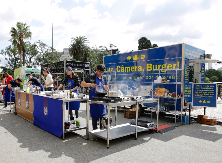 Food truck do hambúrguer: sob às ordens do nervosinho Fernando