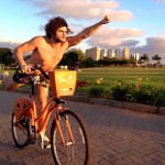 Em momento sa&uacute;de: Mohamad, que j&aacute; foi gordinho, na bike