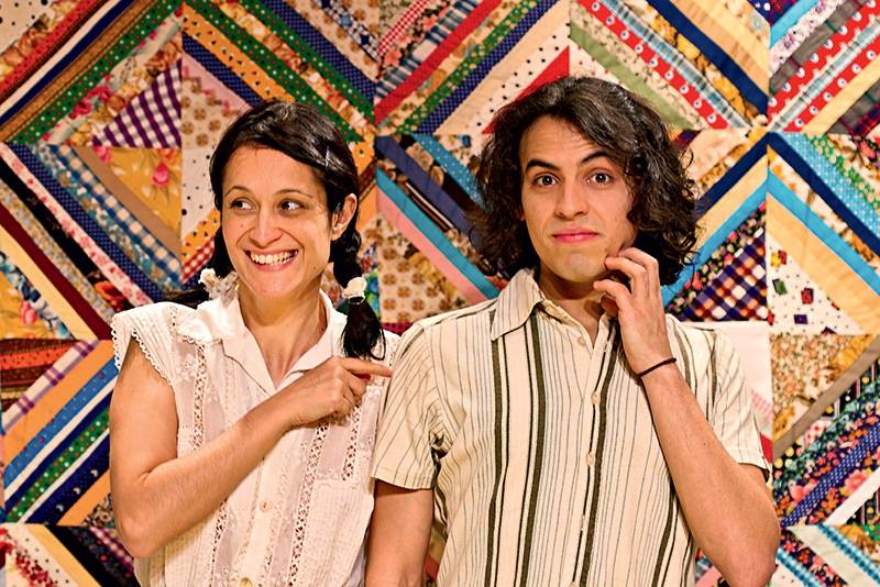 Os atores Vivian Bertocco e Thiago França: texto esperto