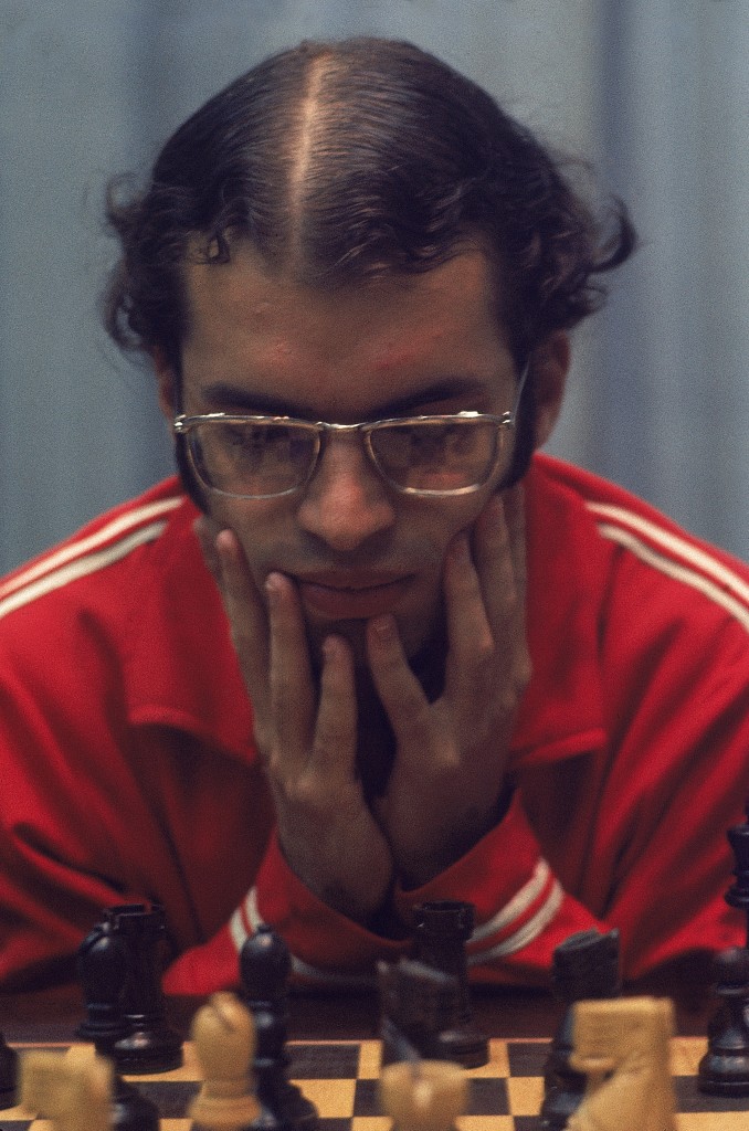 Mequinho, ídolo do Xadrez brasileiro que representou o Mengão, completa 70  anos - Flamengo