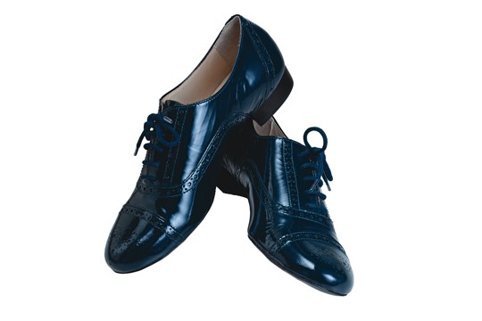 	Sapatos femininos modelo Oxford, Empório Naka
