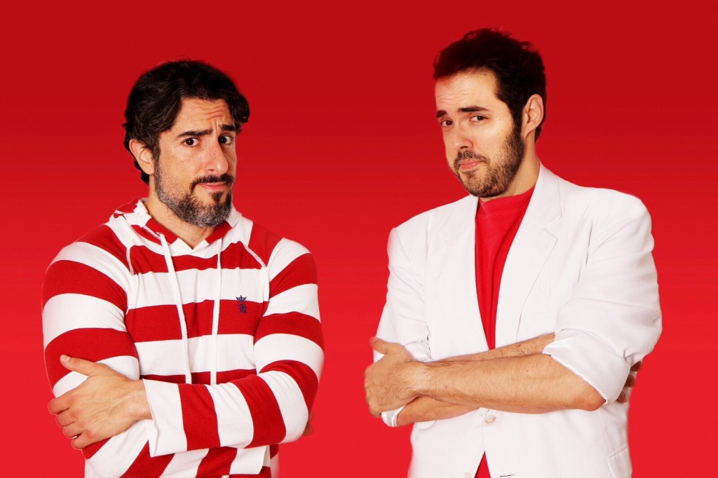 Marcos Mion e Fernando Ceylão em "Deixa Solto!": estreia no Teatro Itália (Foto: Divulgação)