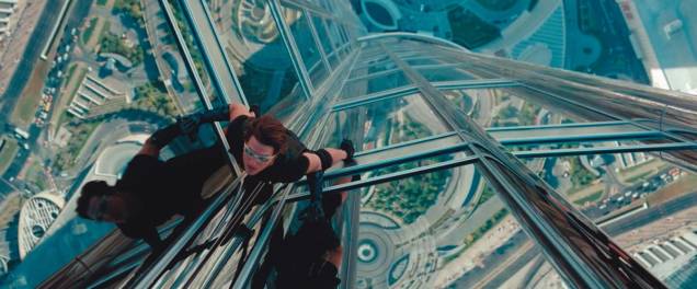 A incrível escalada de Tom Cruise no Burj Khalifa, em Dubai: Missão Impossível: Protocolo Fantasma