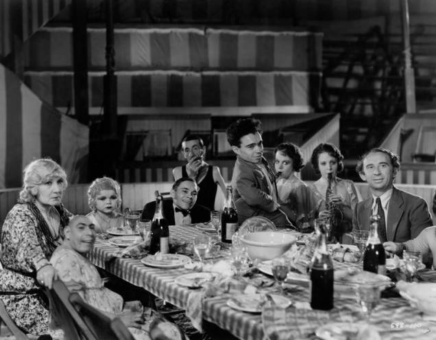 Monstros: por ter atores com deficiências reais, este filme foi boicotado e censurado até meados dos anos 1960 Monstros: por ter atores com deficiências reais, este filme foi boicotado e censurado até meados dos anos 1960