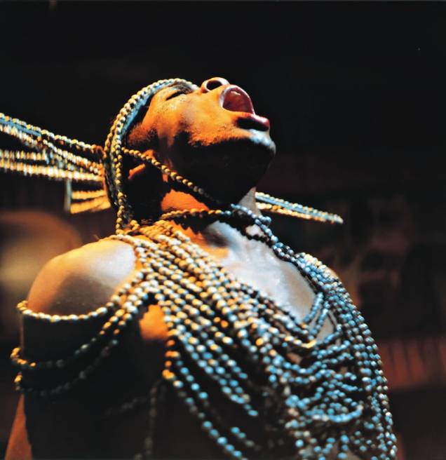 Lázaro Ramos em Madame Satã: filme em cartaz na mostra Espaço Ano 20 Lázaro Ramos em Madame Satã: filme em cartaz na mostra Espaço Ano 20