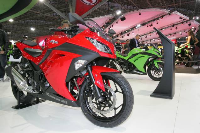 Kawasaki expõe modelos da Ninja no Salão Duas Rodas