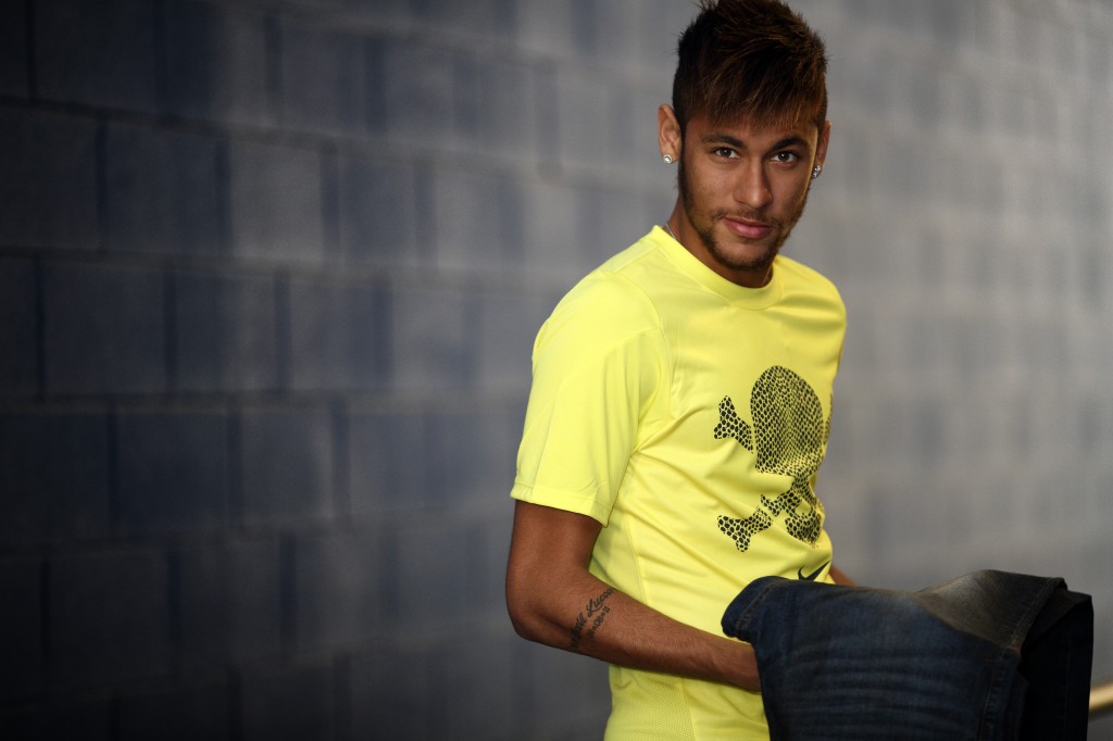 Neymar: alvo de brincadeiras nas redes sociais
