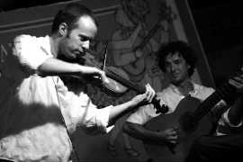 Nicolas Krassik interpreta João Bosco
