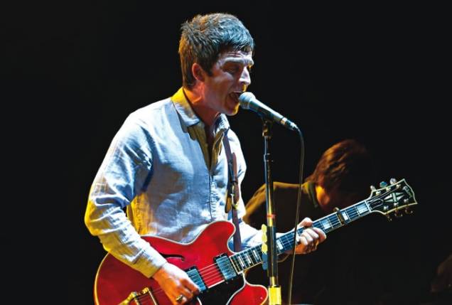 Ex-Oasis, o guitarrista mostra músicas do seu trabalho-solo no projeto Live Music Rocks