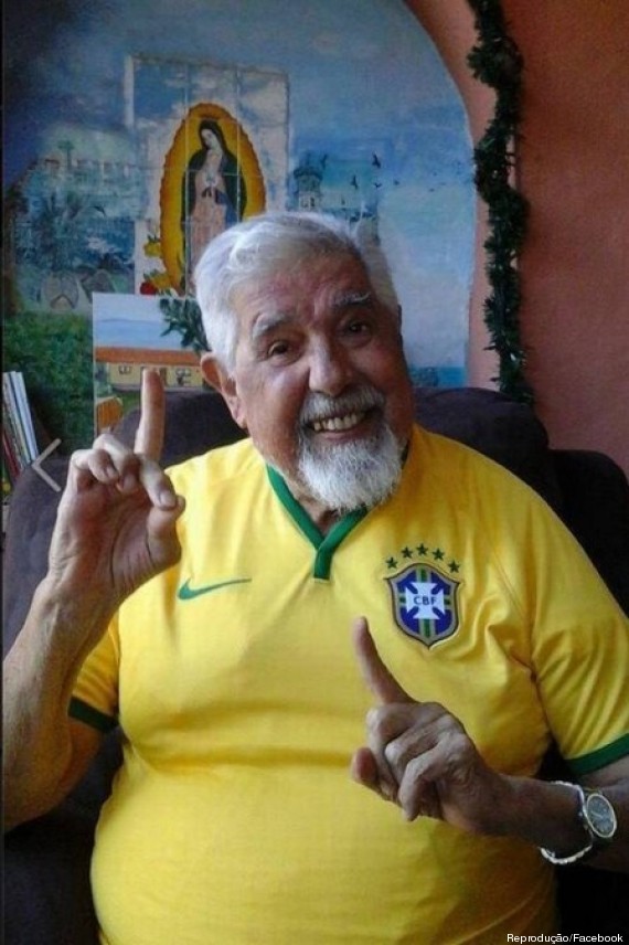 O professor Girafales manifesta apoio ao Brasil no Facebook