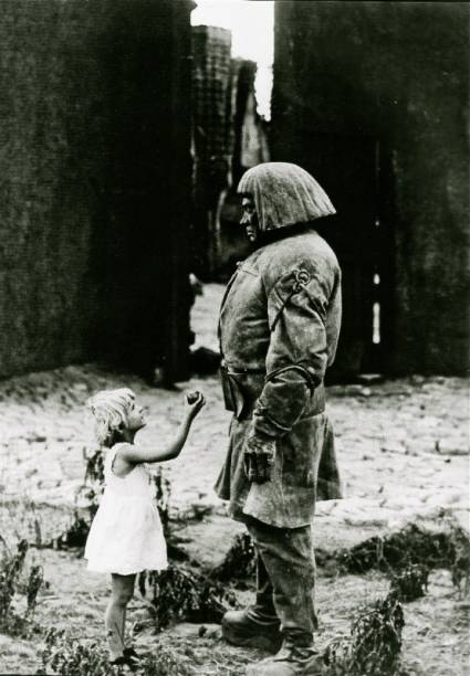 Cena do filme O Golem - Como Veio ao Mundo (1920), de Paul Wegener