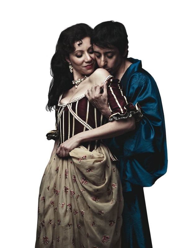 Luciana Carnieli e Cassio Scapin estão no elenco de O Libertino, comédia dirigida por Jô Soares Luciana Carnieli e Cassio Scapin estão no elenco de O Libertino, comédia dirigida por Jô Soares