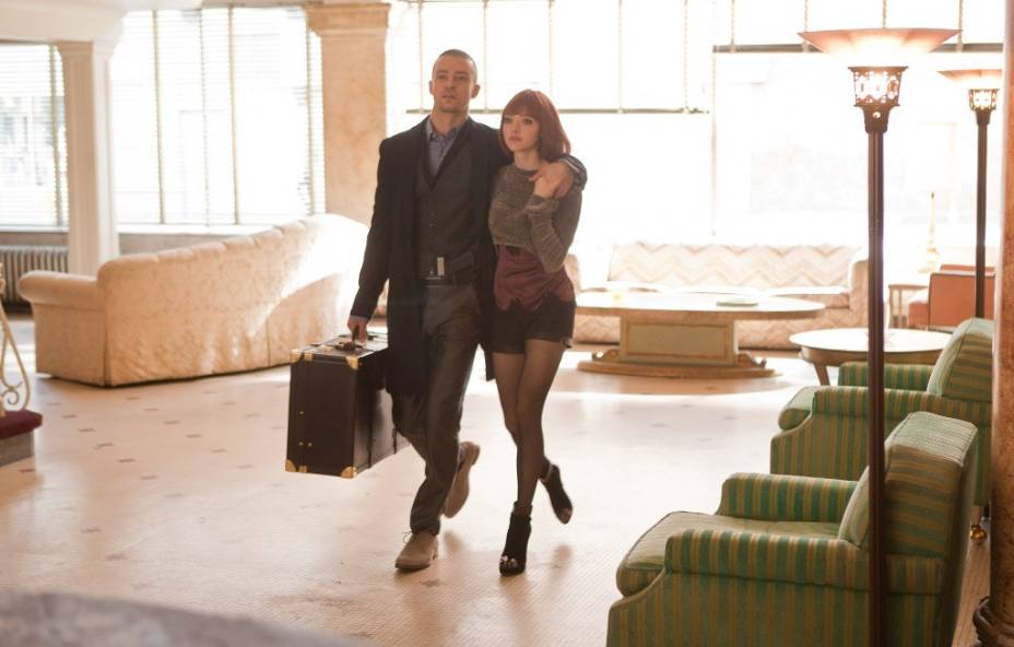Will (Justin Timberlake) entra no mundo dos ricos e conhece Sylvia Weis (Amanda Seyfried): O Preço do Amanhã