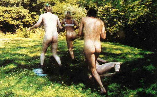 Cena do filme "Os Idiotas" (Dinamarca, França, Suécia 1998) de Lars Von Trier