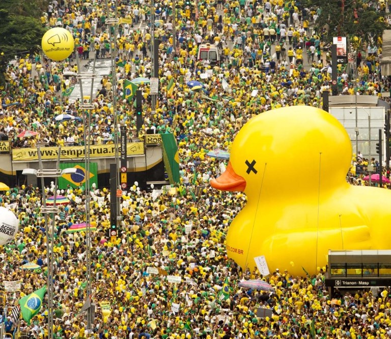Avenida Paulista: 500.000 pessoas, segundo o Datafolha (Foto: Leo Pinheiro/Veja)