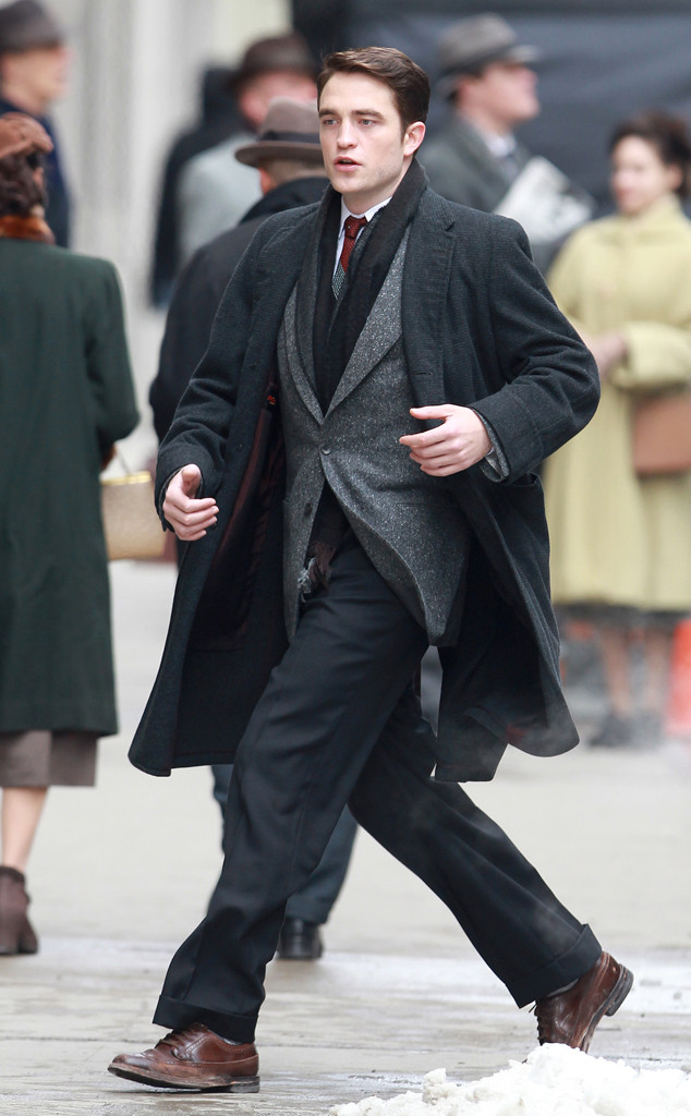 Robert Pattinson, em Toronto, nas filmagens de Life 