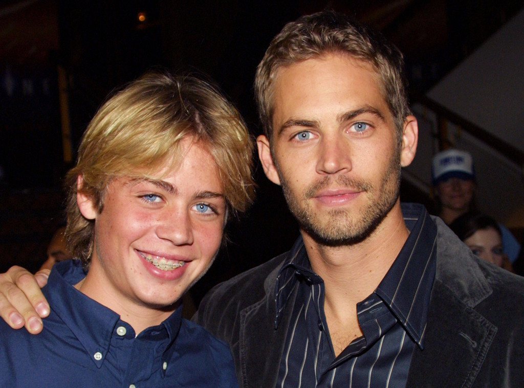 Paul com seu irmão, Cody Walker, em 2003