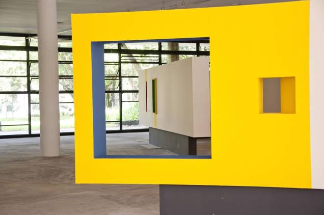Montagem da mostra Puras Misturas: panorama da cultura popular brasileira Montagem da mostra Puras Misturas: panorama da cultura popular brasileira