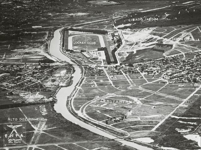 Foto aérea da região, ainda pouco habitada, em 1950: a chegada da USP, na década seguinte, atraiu mais moradores (Foto: Estado Maior das Forças Armadas/ Acervo Companhia City de Desenvolvimento)