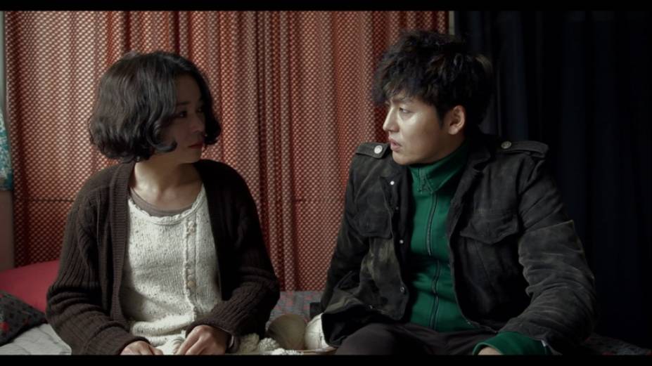 A atriz Jo Min-soo e Lee Jung-jin em cena de Pieta A atriz Jo Min-soo e Lee Jung-jin em cena de Pieta