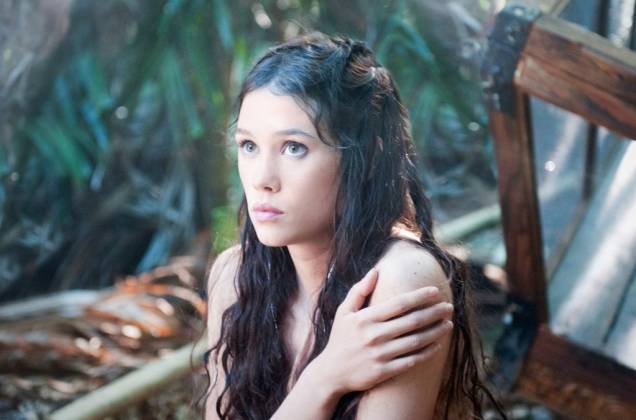 Astrid Bergès-Frisbey: atriz interpreta a mítica sereia Syrena Astrid Bergès-Frisbey: atriz interpreta a mítica sereia Syrena