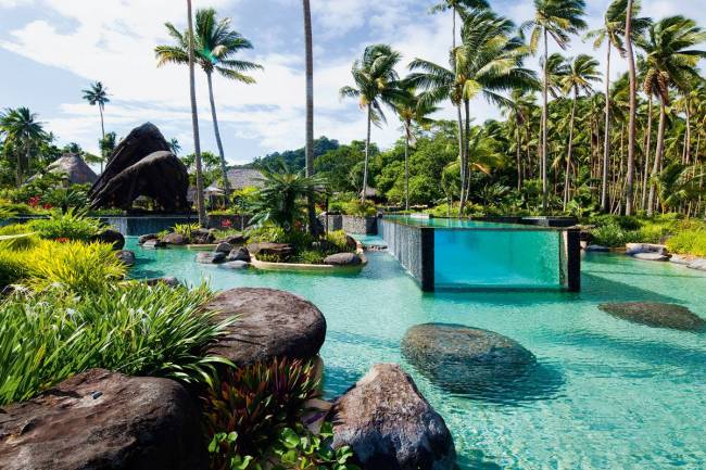 piscina principal laucala island resort