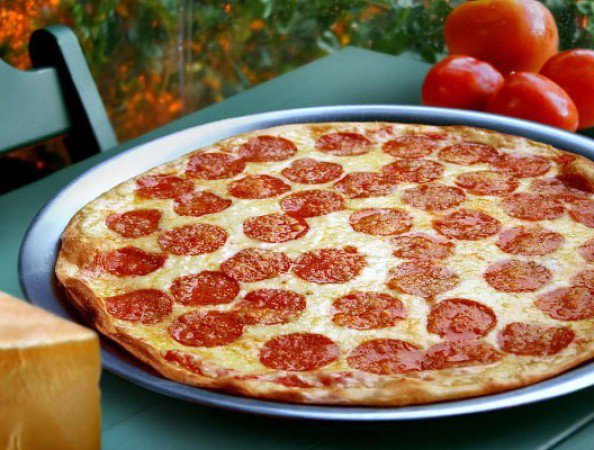 Site de compras vende pizza no Itaim por 6,06 reais