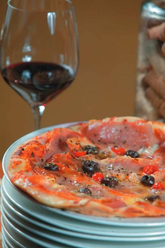 A pizza parma A pizza parma