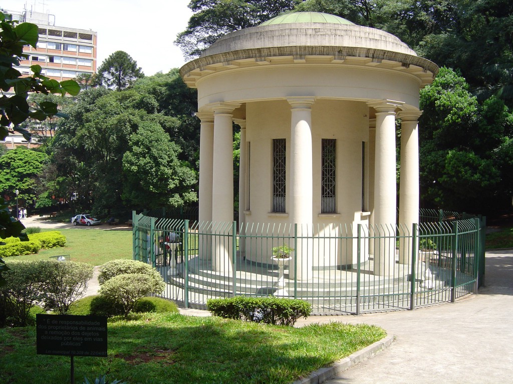 Praça Alexandre de Gusmão, parte do complexo do Parque Trianon ou Parque Tenente Siqueira Campos (Foto: Sergio Tauhata)