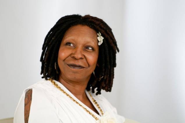 A atriz Whoopi Goldberg interpreta Deus: Pronta para Amar A atriz Whoopi Goldberg interpreta Deus: Pronta para Amar