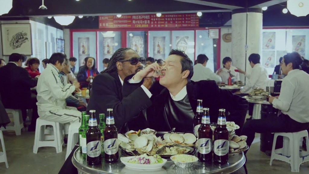 Snoop Dogg e Psy: juntos no vídeo de "Hangover"