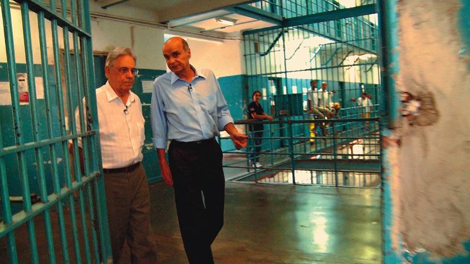 Fernando Henrique Cardoso e Drauzio Varella: depoimentos contundentes no documentário Quebrando o Tabu