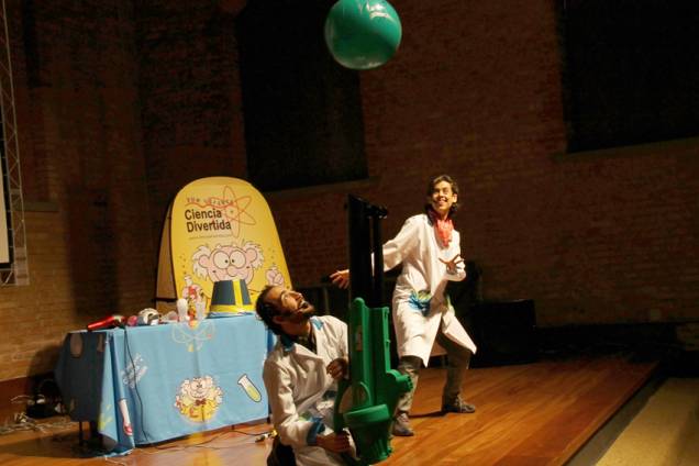 Show Química Divertida vai celebrar os quatro anos do Catavento Cultural e Educacional Show Química Divertida vai celebrar os quatro anos do Catavento Cultural e Educacional
