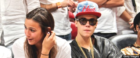 Que visual é esse, Justin Bieber? Estilo do astro vira piada em site americano