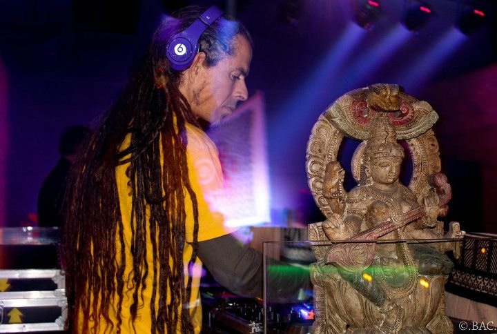 Rica Amaral: DJ referência no trance deve tocar por volta da 1h