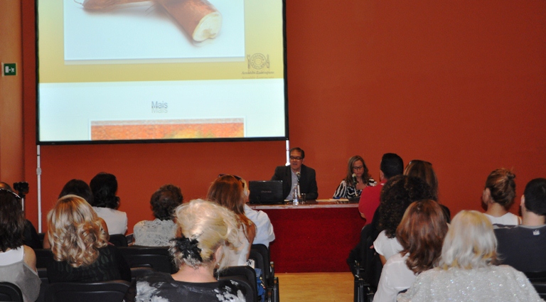 Conferência em Roma: público italiano interessante na cozinha do Brasil (Fotos: Aloisio Pinto)
