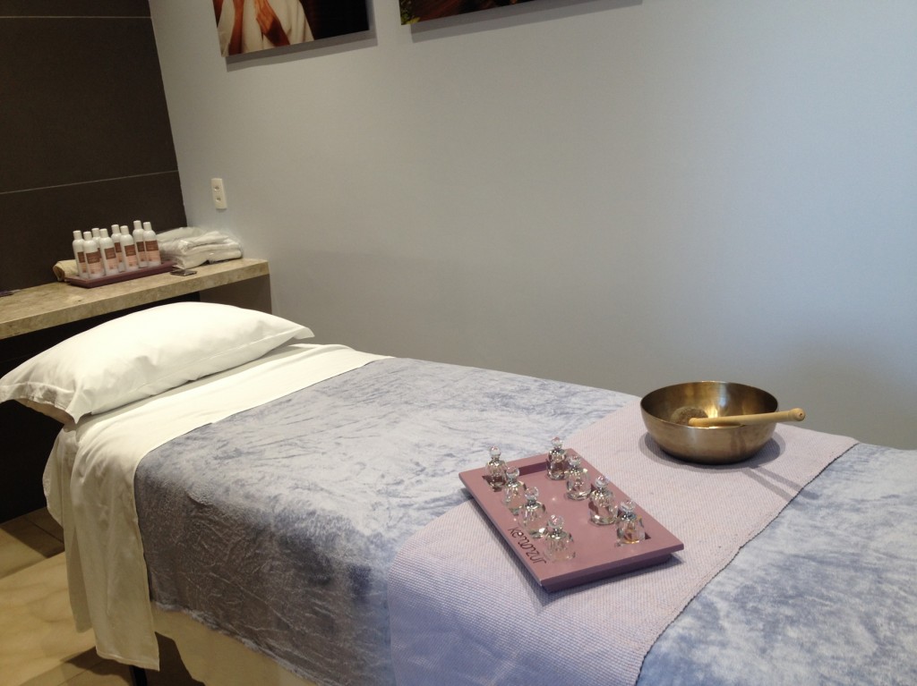 Sala de massagem do spa Kennzur, dentro do Hospital Albert Einstein