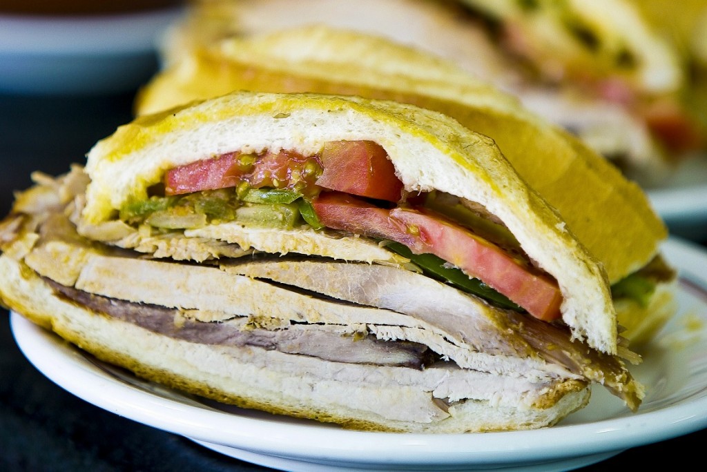 O sanduíche de pernil do Estadão: um dos mais tradicionais da cidade (Foto: Mario Rodrigues )