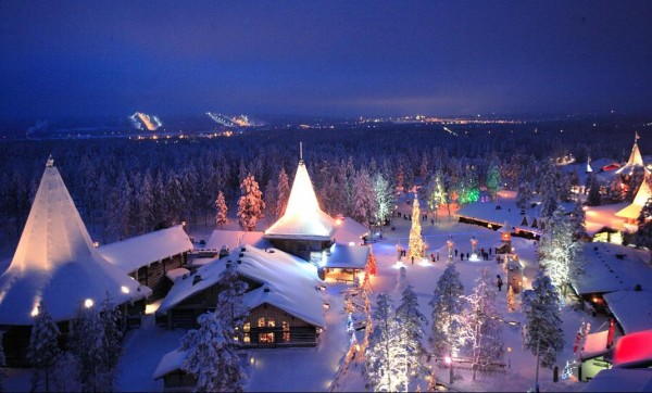 santa_claus_office_santa_claus_village-e1450559945124