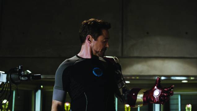 Homem de Ferro 3: Robert Downey Jr. está de volta na pele do herói da Marvel