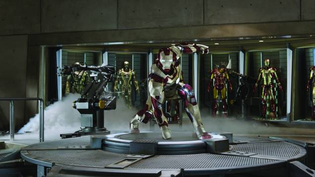 Homem de Ferro 3: Tony Stark tem seus aparatos todos destruídos