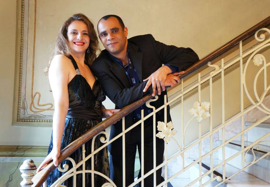 A soprano Silviane Bellato e o pianista Marcos Aragoni